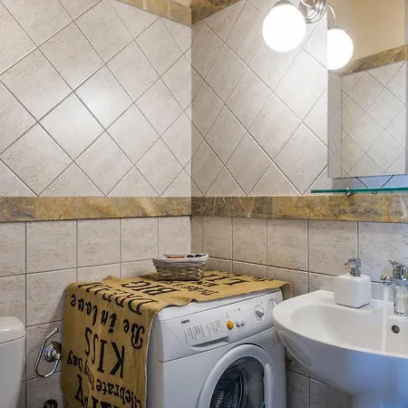 Nais & Chania (Crete)