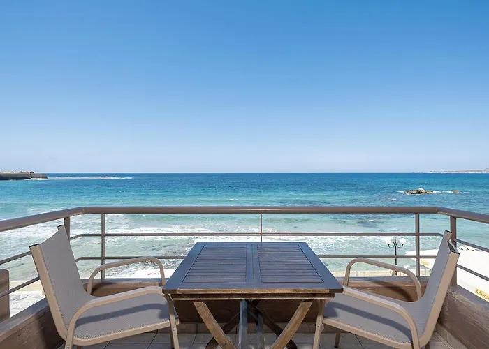 Nais & Ханья (Крит)