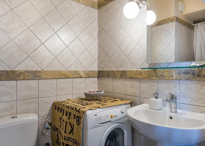 Nais & Ханья (Крит)