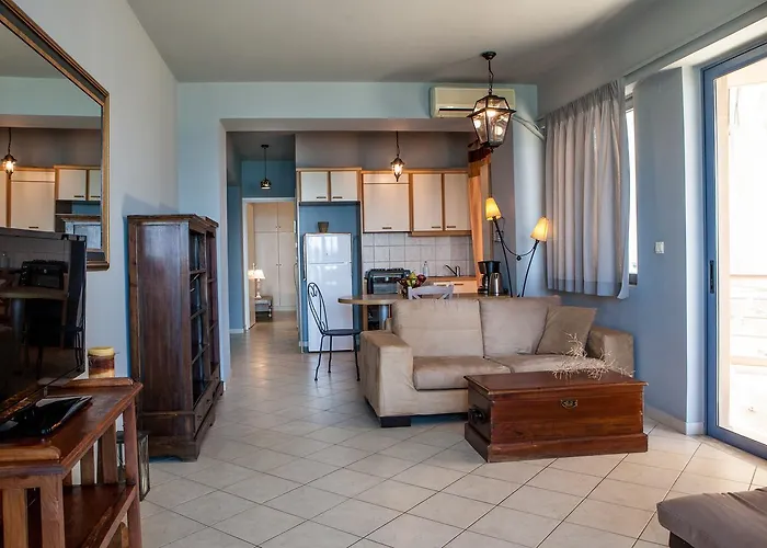 Nais & Chania (Crete)