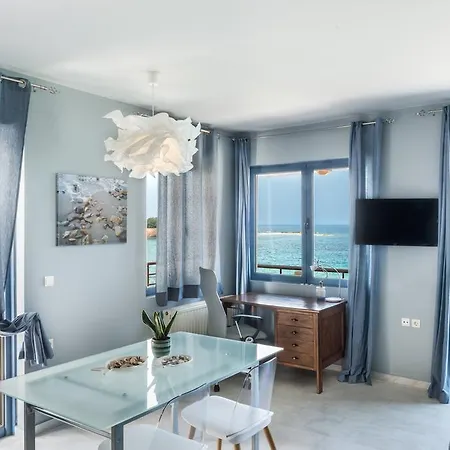 Nais & * Hanya