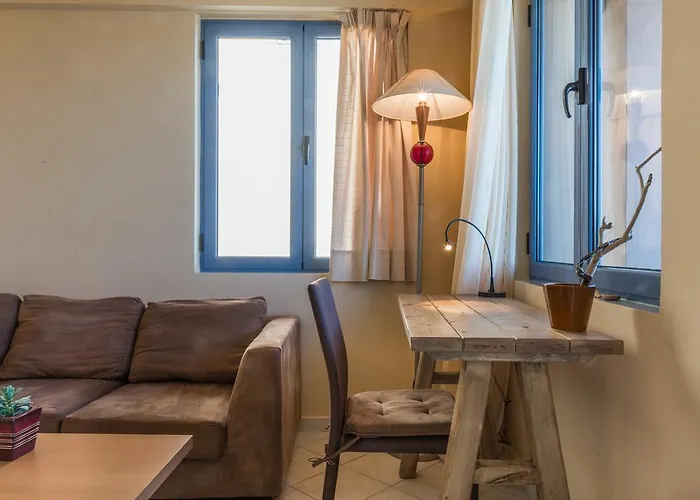 Nais & Apartment Chania (Crete)