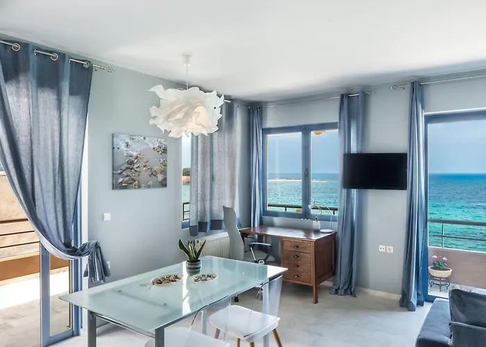 Nais & * Chania (Crete)